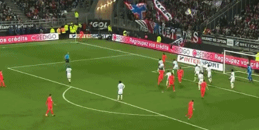 齐沃：感谢大家的称赞，但上场的是球员，功劳属于他们