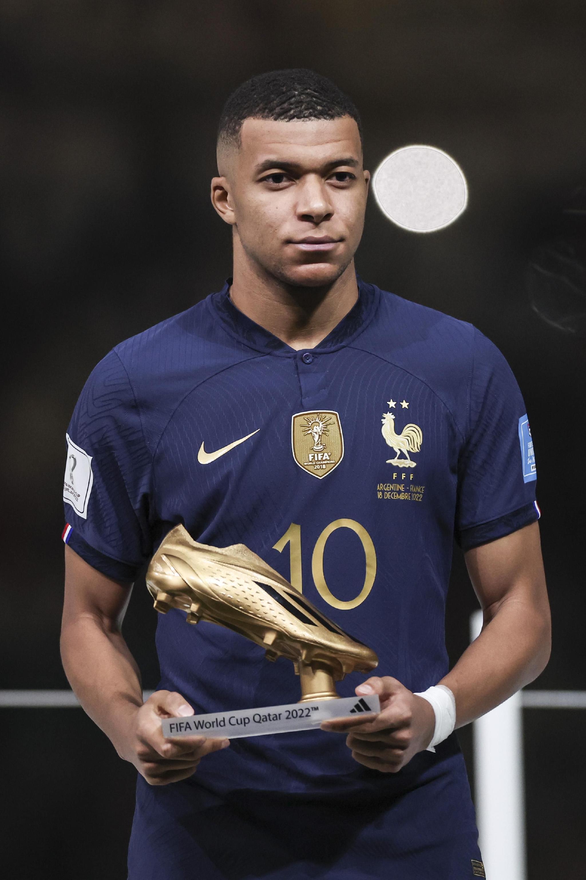 高层力挺斯洛特！利物浦敲定萨拉赫处罚，埃及球星恐无缘最后两战