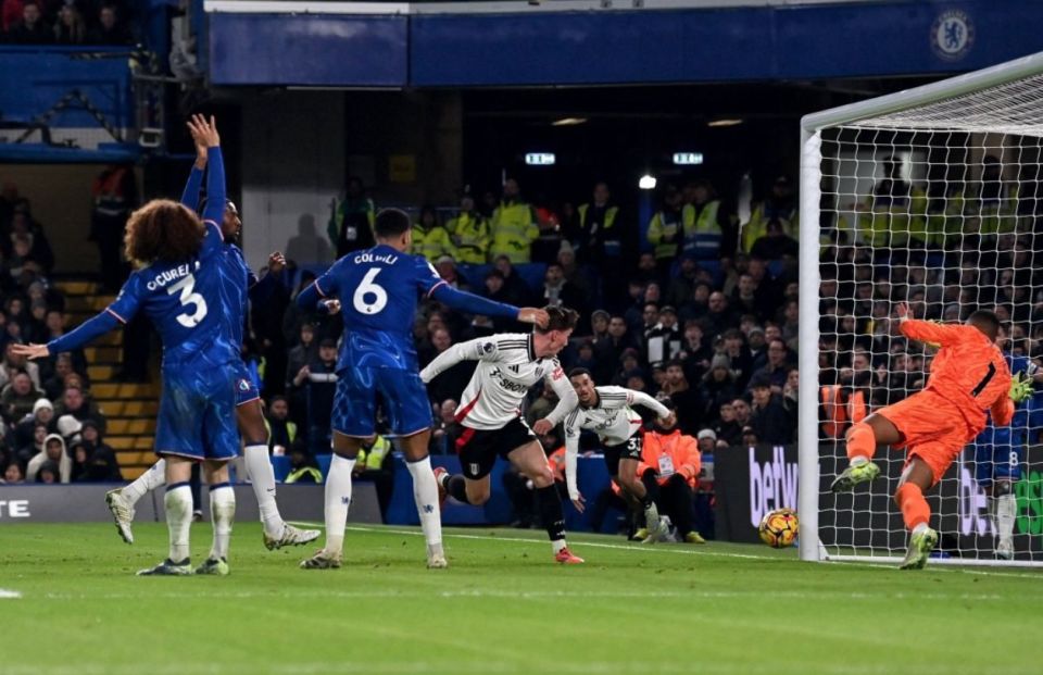 开小会？巴媒：安帅今日训练开始前和维尼修斯交谈了3分钟